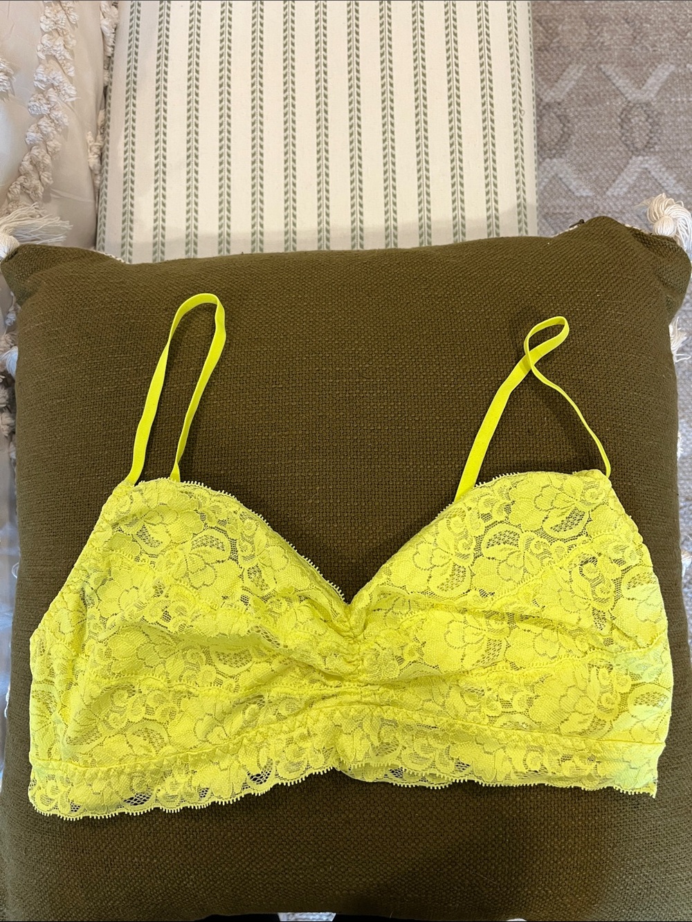 Bralettes Lot (5) Lace Bras - Picture 8 of 11